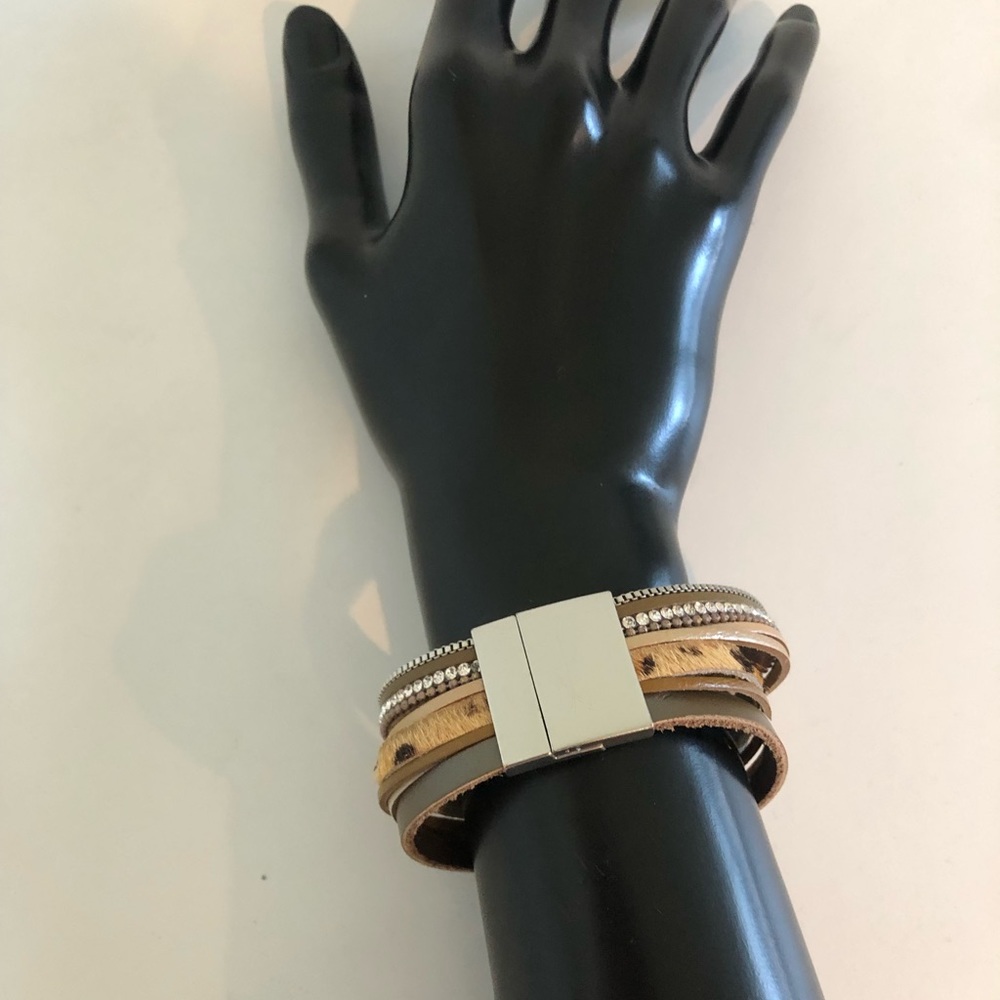 Stylish leather, crystals and metal bracelet